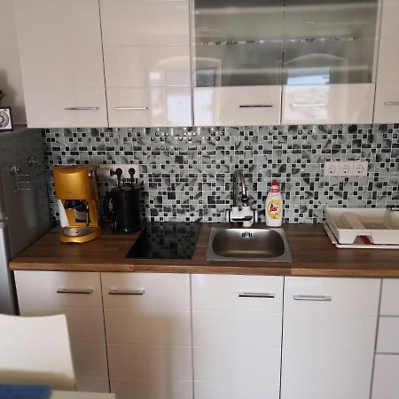 Apartman Speranza Ровин Екстериор снимка