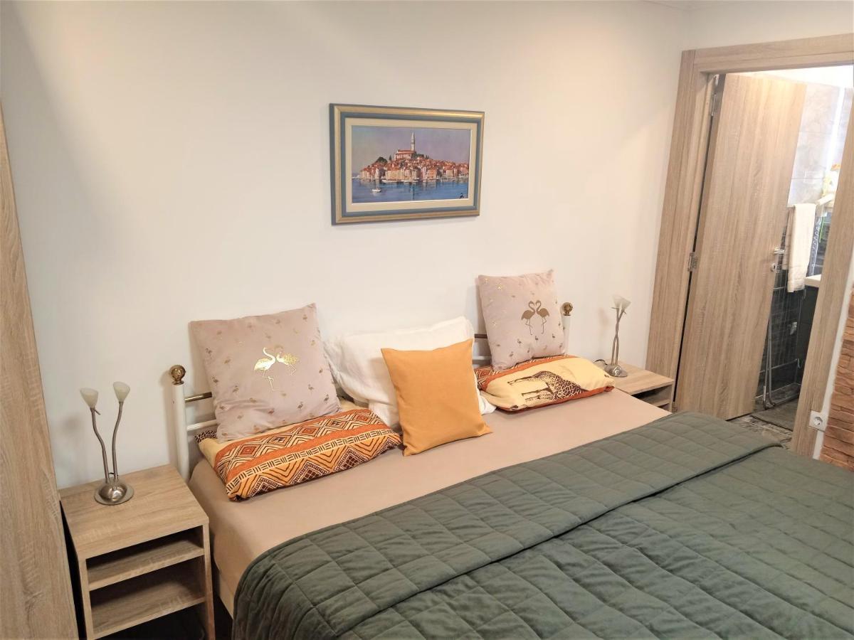Apartman Speranza Ровин Екстериор снимка