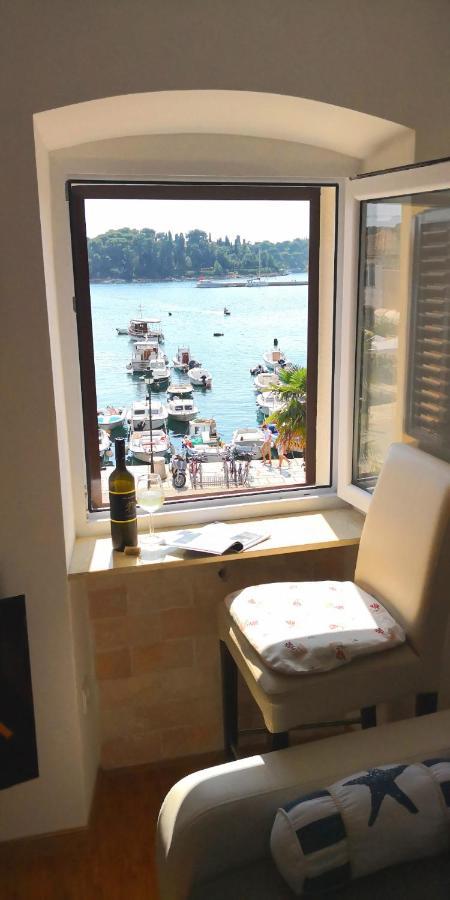Apartman Speranza Ровин Екстериор снимка